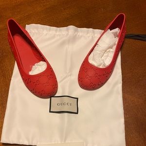 Brand New /Not worn Girls 30 Rubber Ballet flat